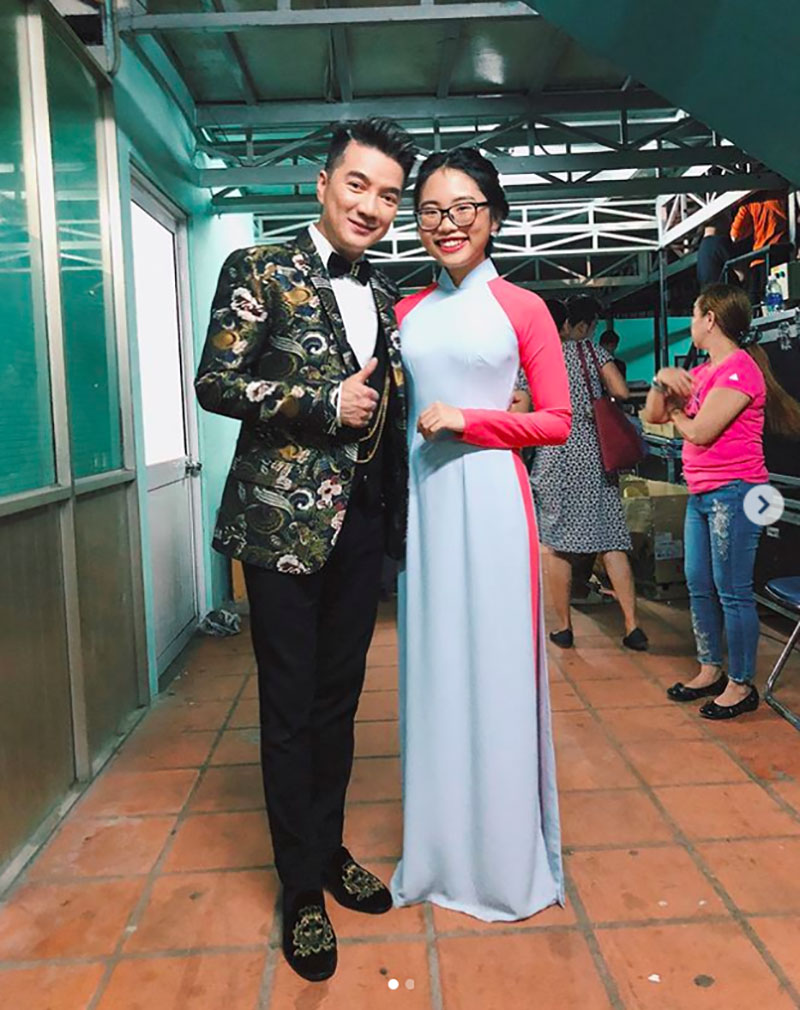 Cô bé dân ca Phương Mỹ Chi ngày nào nay đã lột xác đến chẳng thể nhận ra